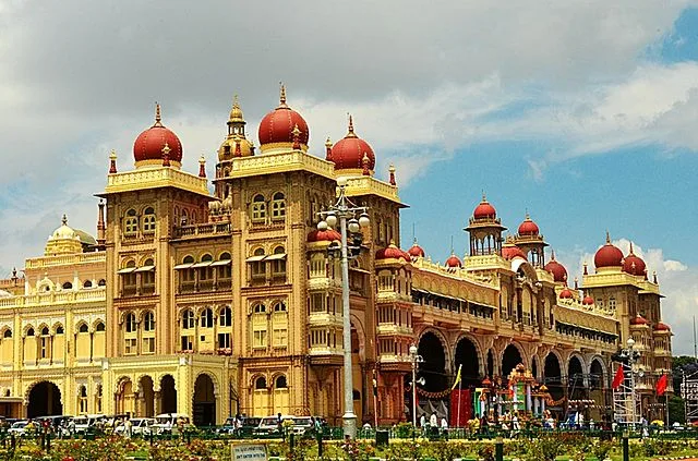 Mysore_Palace_India_photo_