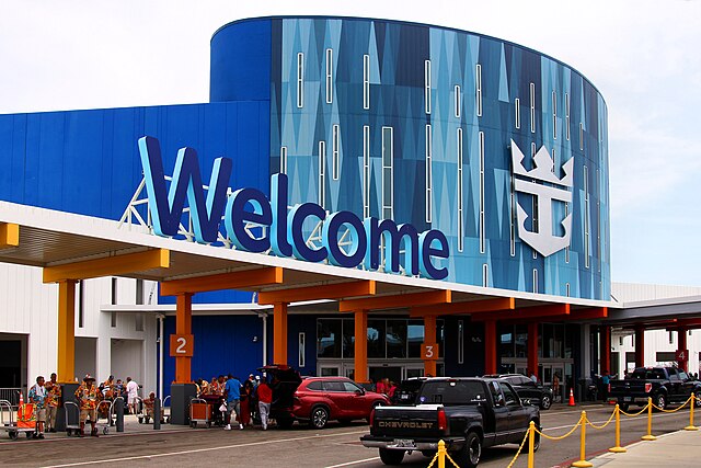 Royal_caribbean_Terminal_10_Galveston_Texas_2025