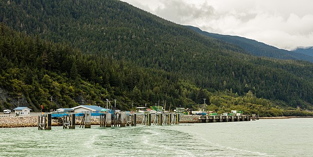 Puerto_del_ferry_comercial_Haines_Alaska