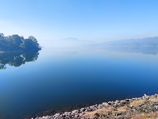 Roadside_View_of_Umiam_Lake