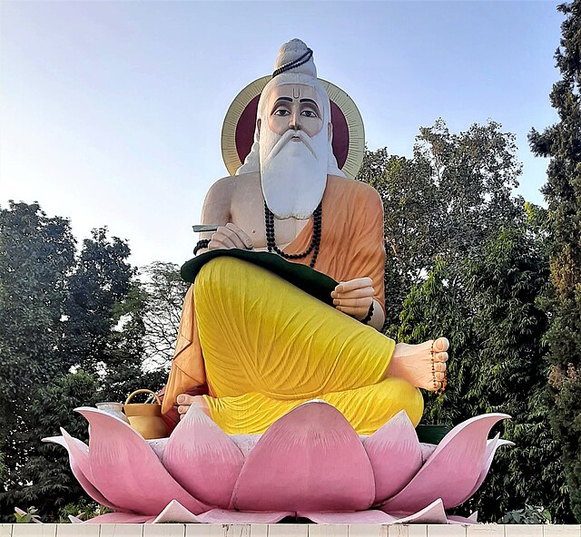 A_statue_of_Maharishi_Valmiki_at_Hoshiarpur