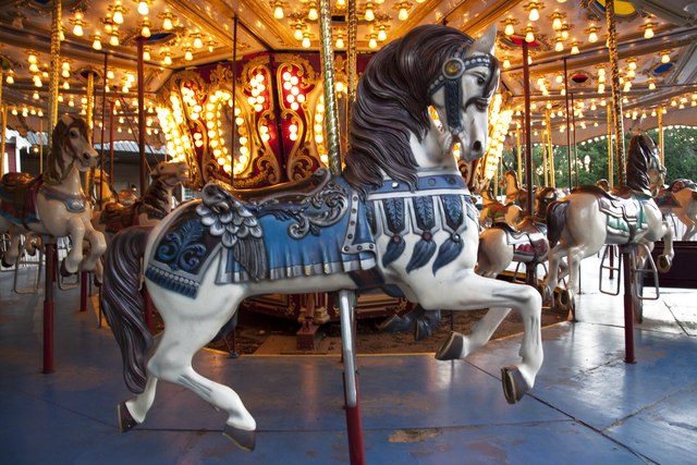 Carousel_in_Spring_Park_Tuscumbia_Alabama
