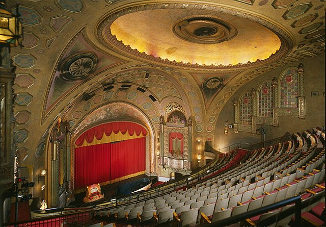Interior_of_Alabama_Theatre
