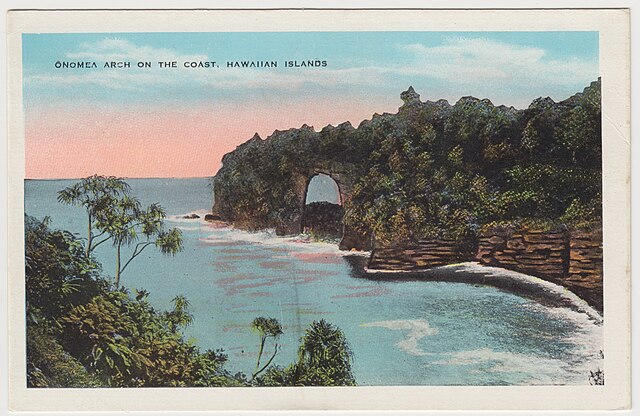 Onomea_Arch_on_the_Coast_Hawaiian_Islands_Post_Card