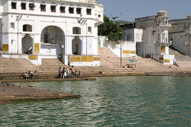Pushkar_India_Pushkar_Lake_Ghats