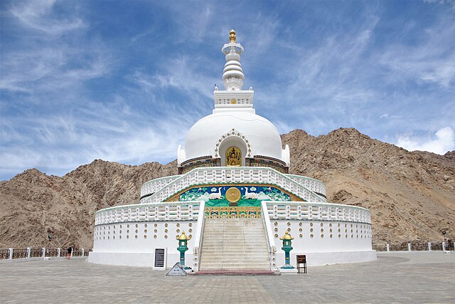 Shanti_Stupa_leh