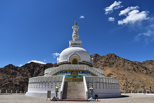 Shanti_Stupa