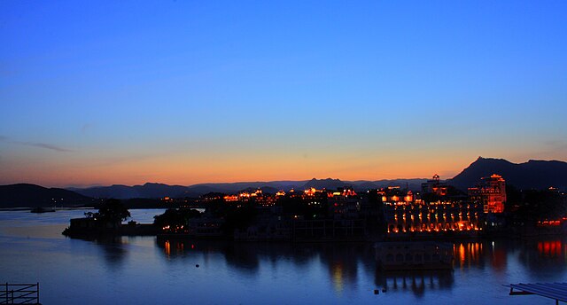 Udaipur_Lake_Pichola_Sunset