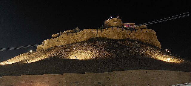 Views_of_Jaisalmer_fort_at_night