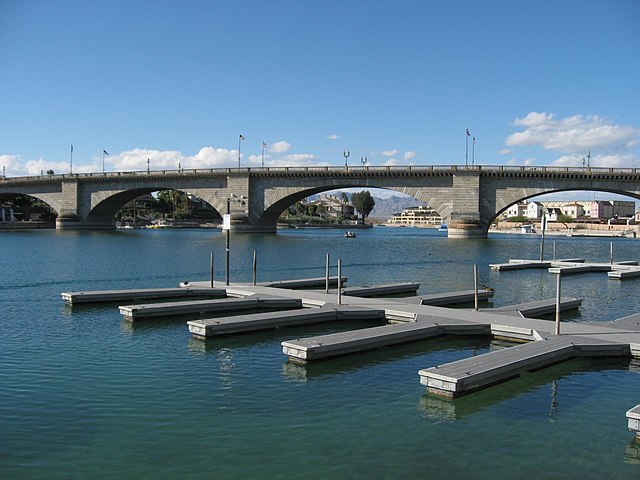London_Bridge_Lake_Havasu_City_Arizona