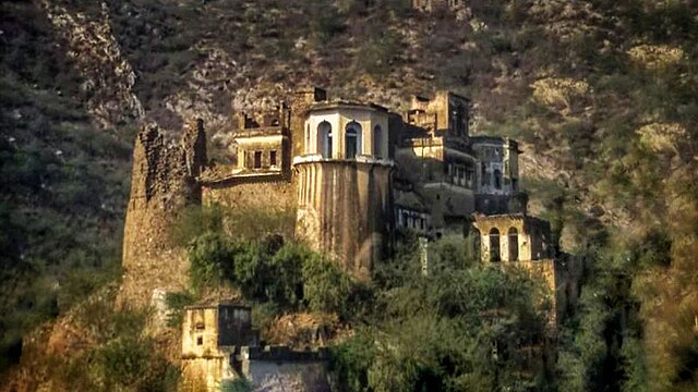 Behror_Taseeng_Fort