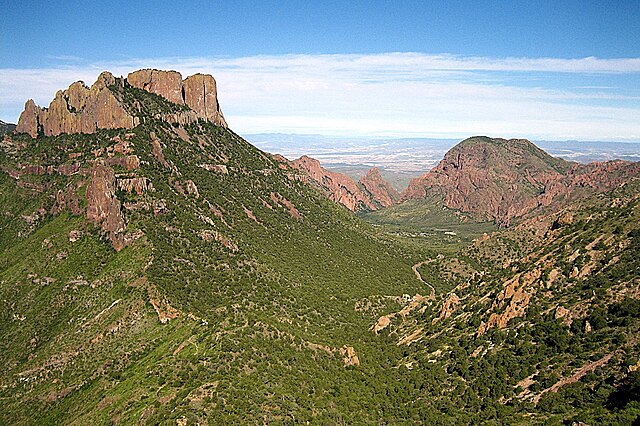 Casa_Grande_Peak_and_Vernon_Bailey_Peak
