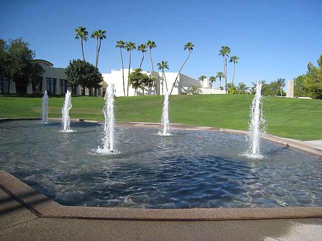 Civic_Plaza_and_Scottsdale_Museum_of_Contemporary_Arts