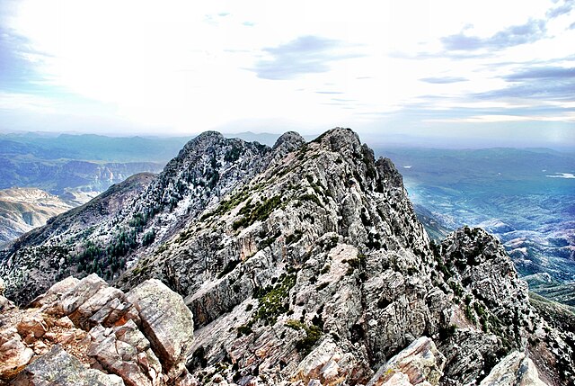 Four_Peaks_Summit