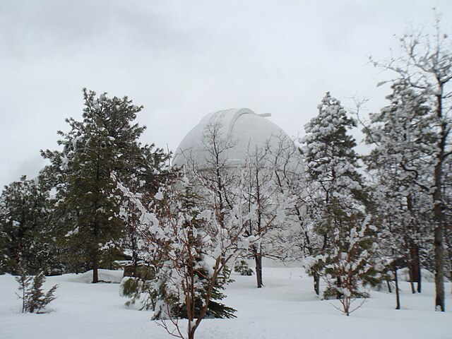 Lowell_Observatory_in_the_winter