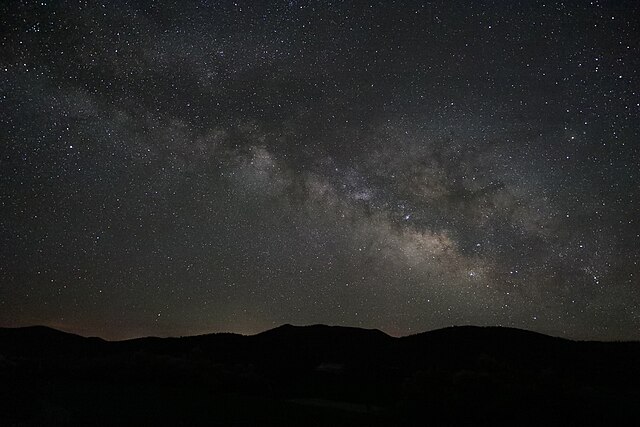 MilkyWaySunsetCrater