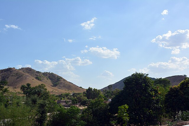 Mount_Abu_by_Photographer_Mustafa_Khargonewala_alias_Camaal_Mustafa_Sikander_aka_Lens_Naayak