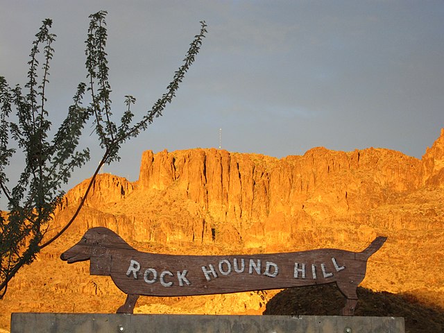 Rock_Hound_Hill_Oatman_Az