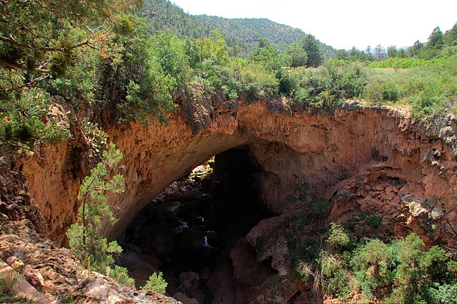 Tonto_Natural_Bridge