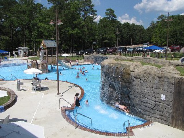 Crater_of_diamonds_SP_pool
