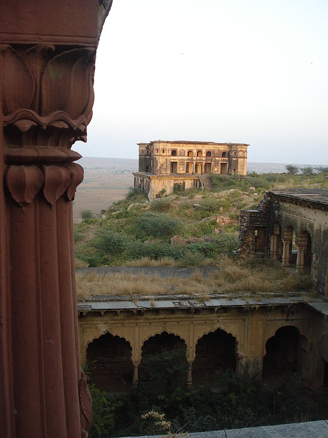 Tijara_Monuments_