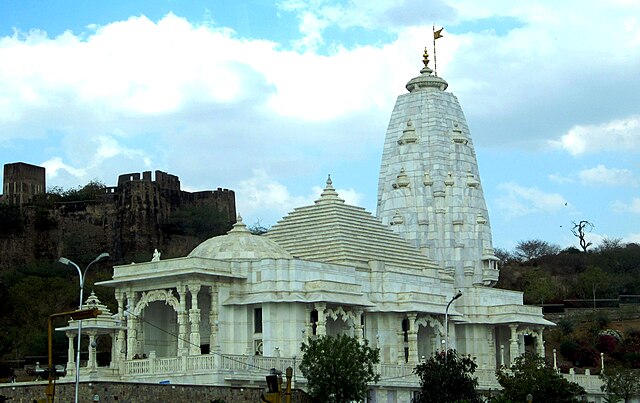 Birla_mandir_jaipur_from_nehru_marg