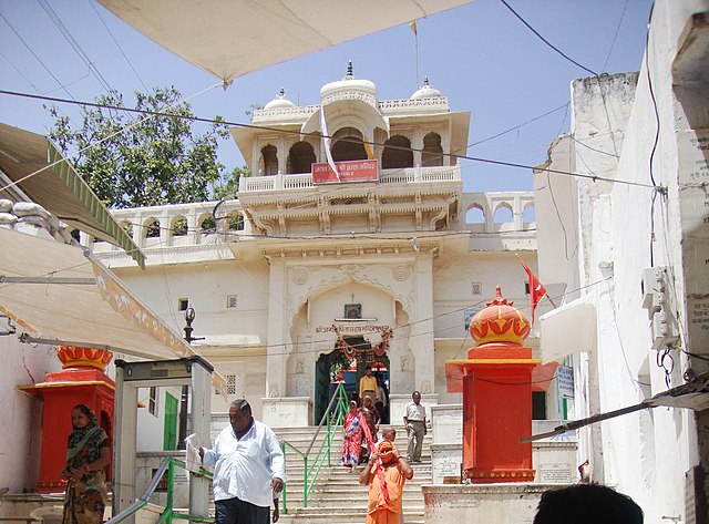Brahma_Temple_Pushkar_images