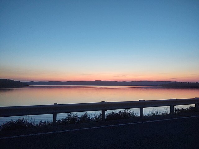 Greers Ferry Lake