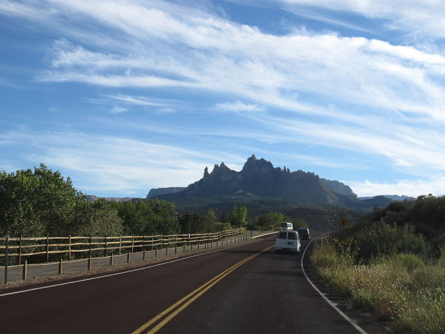 Looking_Towards_Eagle_Crags_Canaan_Mountain_Springdale_Utah