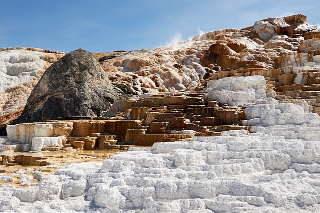 Mammoth_Terraces