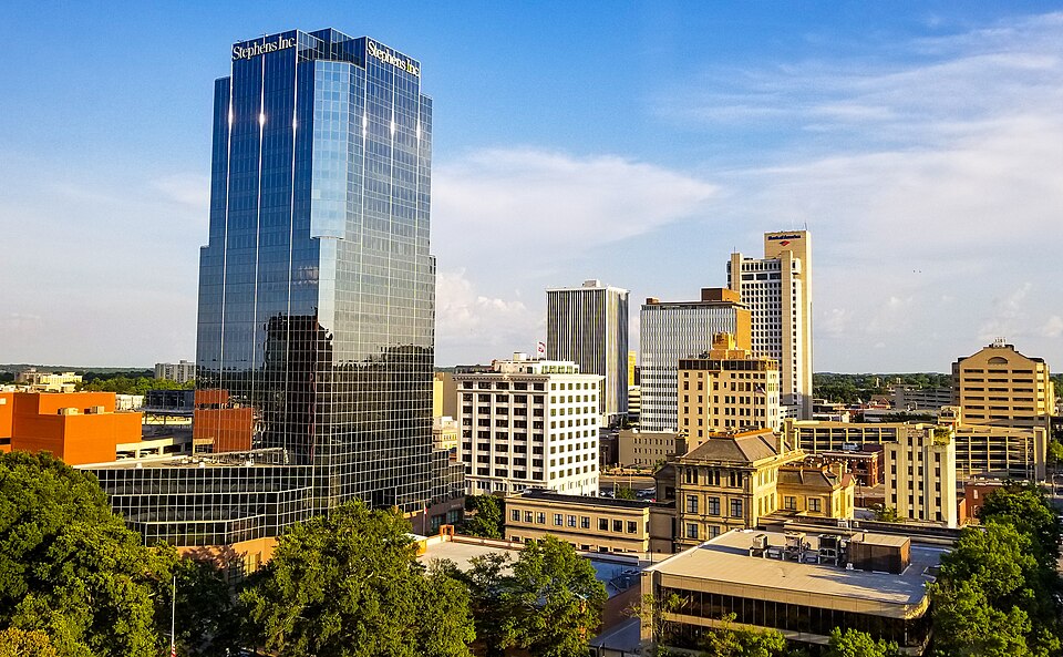 Stephens_Building_and_Downtown_Little_Rock