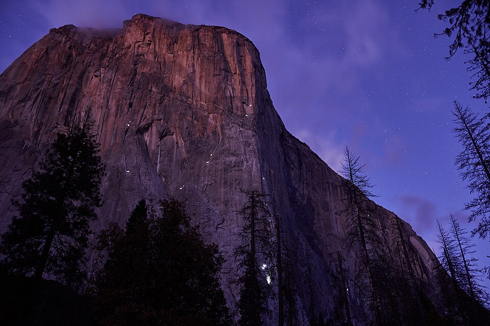 Yosemite_night_elcapitan_climbers